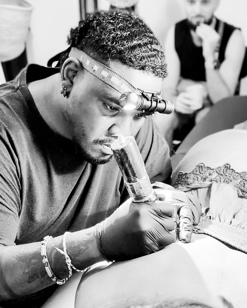 Patrice Acardy, tatoueur fineline BatayCok, Saint-Joseph La Réunion